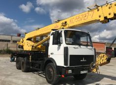Автокран Машека