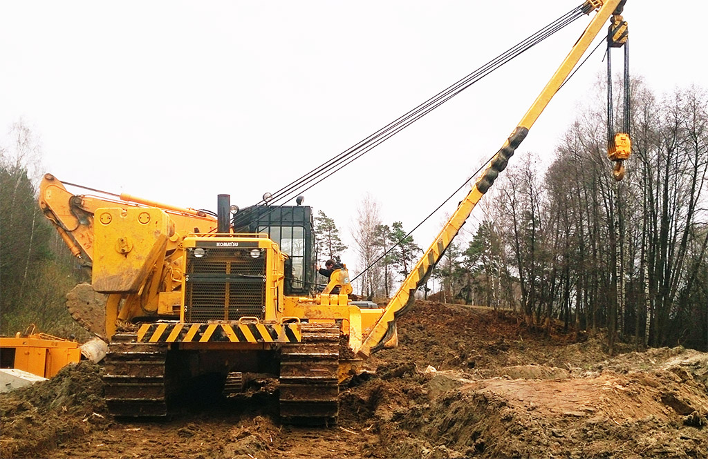Трубоукладчик Komatsu D355C